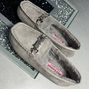 Juicy Couture Light Gray Suede slippers Y2K Aesthetic Coquette, Bling and Lounge